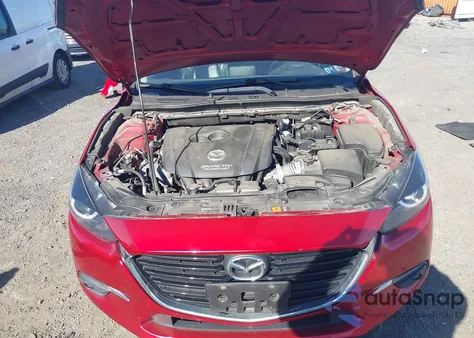 2018 Mazda Mazda3 Grand Touring z USA, uszkodzony, nr VIN 3MZBN1M35JM243383